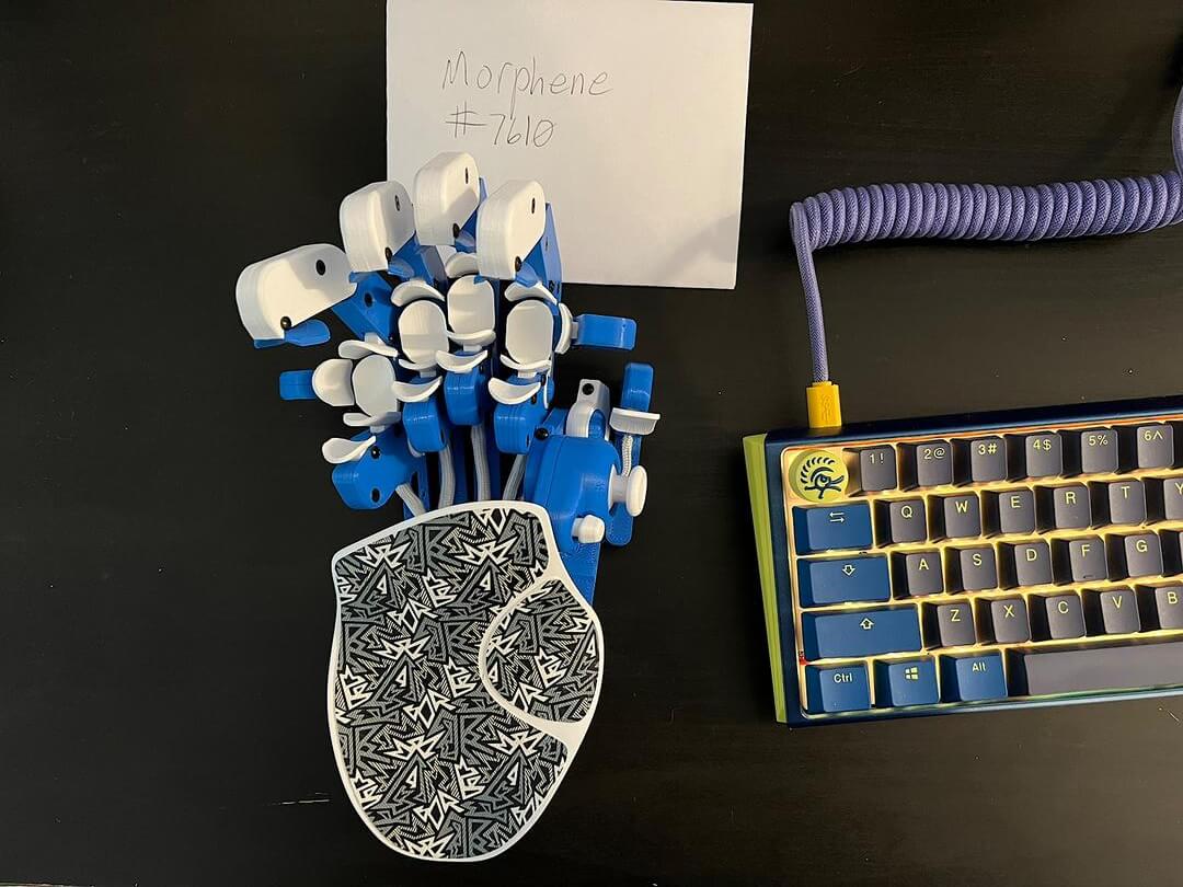 Azeron Keyzen 　グリーン　動作確認のみの極美品 Azeron Keyzen グリーン 動作確認のみの極美品 - メルカリ